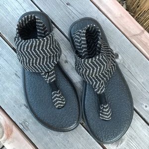 Sanuk Yoga Sling, Black/Natural Congo - size 5